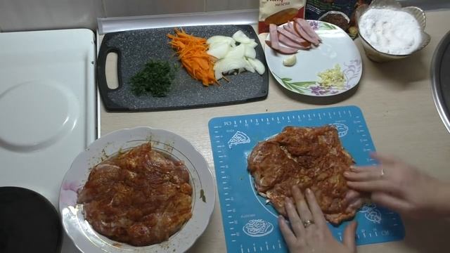 ОЧЕНЬ ВКУСНЫЕ КУРИНЫЕ РУЛЕТИКИ С НАЧИНКОЙ//ПРАЗДНИЧНЫЕ МЯСНЫЕ РУЛЕТЫ НА НОВЫЙ 2020 ГОД смотреть онлайн