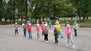 "Здоровайся, вот так" игротанец.