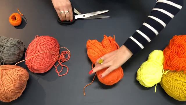 HOW TO...MAKEA GIANT POMPOM смотреть онлайн