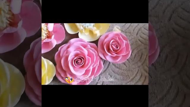 Больше цветы из фоамирана, декор на стену