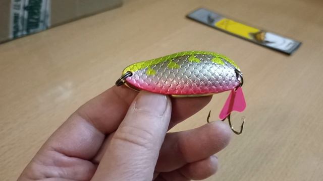 Распаковка посылки с блесной German Twin 5209 по заказу Fmagazin смотреть онлайн
