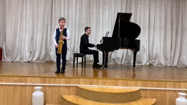 Даниил Осипов(саксофон) - "Петрушка" И. Брамс. смотреть онлайн