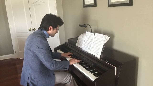 Mussorgsky (Мусоргский) - Old Castle (Старый замок) - Vadim Balashov (Вадим Балашов) смотреть онлайн