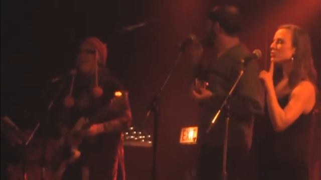 ElvisBride at the Double Door-Dogs Love Fanta смотреть онлайн