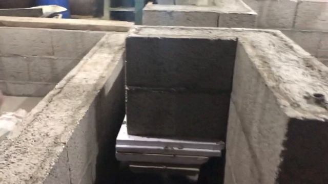 Продолжаем строить бассейн с водопадом и спа ванной. смотреть онлайн
