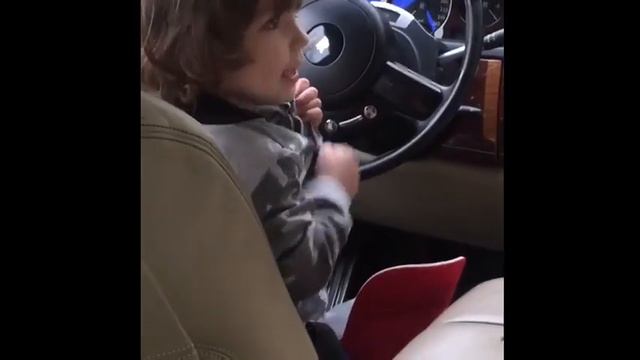 Лиза и Гарри с Пугачевой в Роллс Ройсе