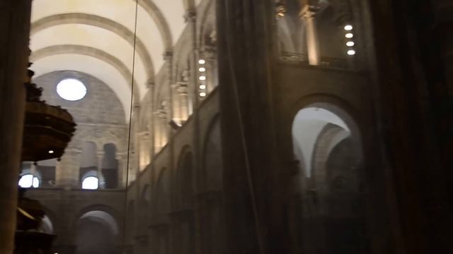 Полет кадила в храме Святого Иакова, Сантьяго-де-Компостела смотреть онлайн