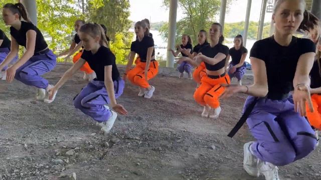 Danse Mix. Girls 11-15years. Riverdail. Vog. Популярный танец. Девчонки танцуют смотреть онлайн