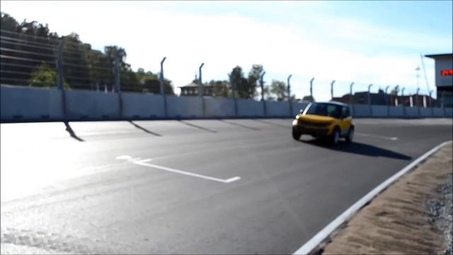 Jocke kor Tazzari Zero смотреть онлайн