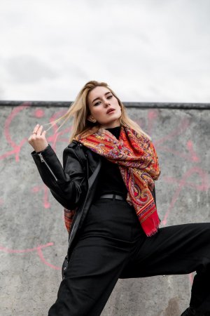 Палантин шерстяной набивной "Знатная дама", вид 5