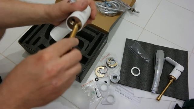 Смеситель на борт ванны Gappo G1148. РАСПАКОВКА И УСТАНОВКА. смотреть онлайн