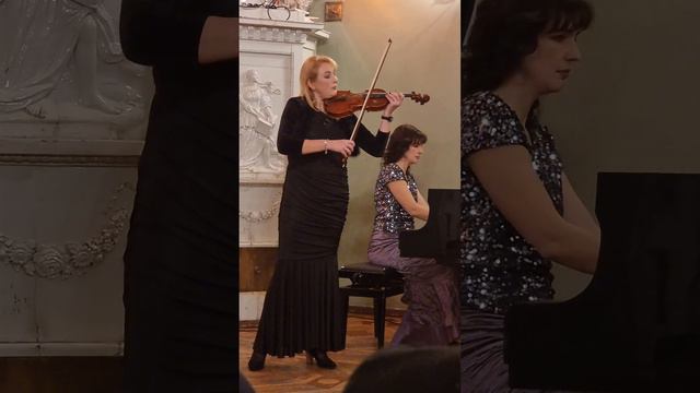 Александра Савина (скрипка), Людмила Халлаева (фортепиано) и Л.Коняева (Дом Кочневой, 24.11.2022) 2 смотреть онлайн