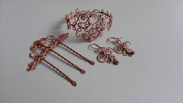 Обзор АЖУРНЫЕ УКРАШЕНИЯ из медной проволоки на мозаике Wire Wrap смотреть онлайн