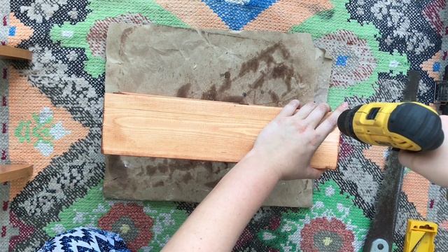 Как сделать держатель для туалетной бумаги своими руками смотреть онлайн