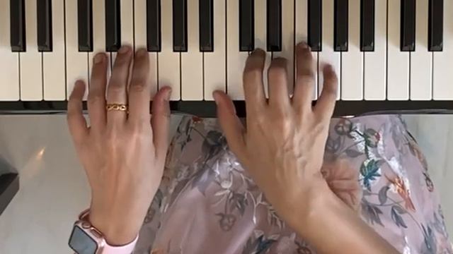 Baby shark bar 24-31 hands together play with metronome crotchet = 60 смотреть онлайн