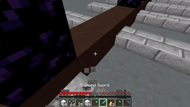 Mikey Family & JJ Family - NOOB vs PRO : Train House Build Challenge in Minecraft (Maizen) смотреть онлайн