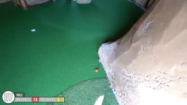 Ultimate Mini Golf Hole In One Risk Putt! смотреть онлайн