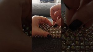 Мастер-класс: Как легко закрепить леску при плетении сумочки из бусин