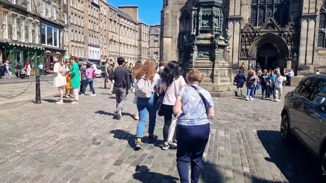 Edinburgh Prepares For The Fringe Festival 2023 смотреть онлайн