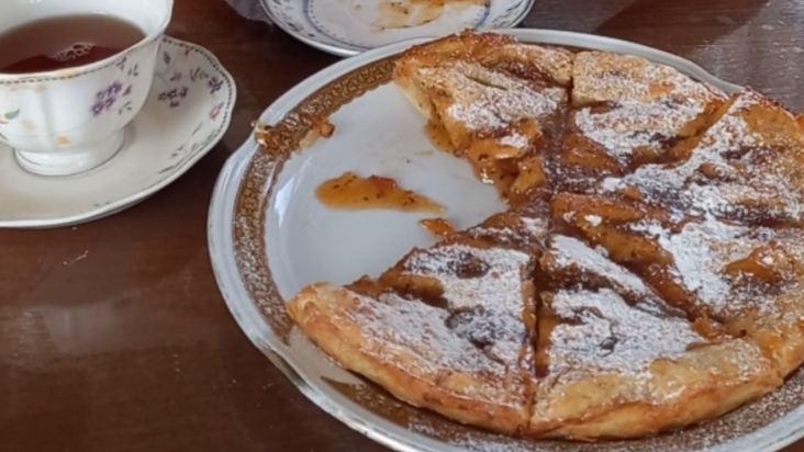 Пирог с абрикосовым джемом и орехами! 🥮