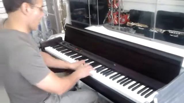 KORG LP-380 Demostración смотреть онлайн