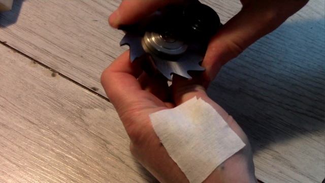 эксперимент с отрезным резцом из дисковой фрезы смотреть онлайн