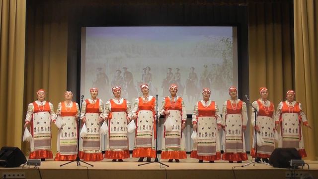 Тонкая рябина - Ансамбль ветеранов "Русская песня" смотреть онлайн