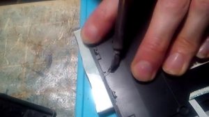 Пайка пластмассы. Ремонт корпуса ноутбука