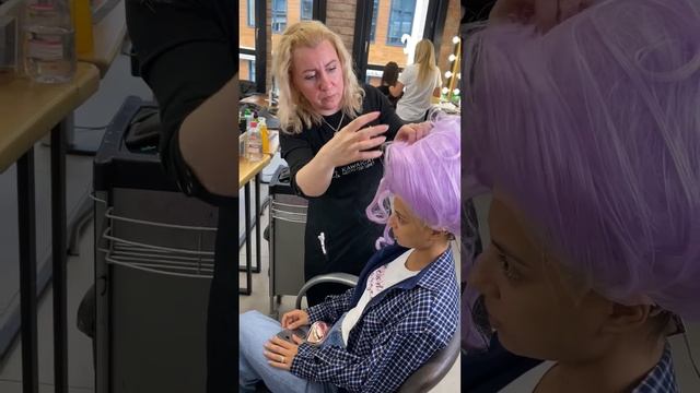 Приклеили парик! смотреть онлайн