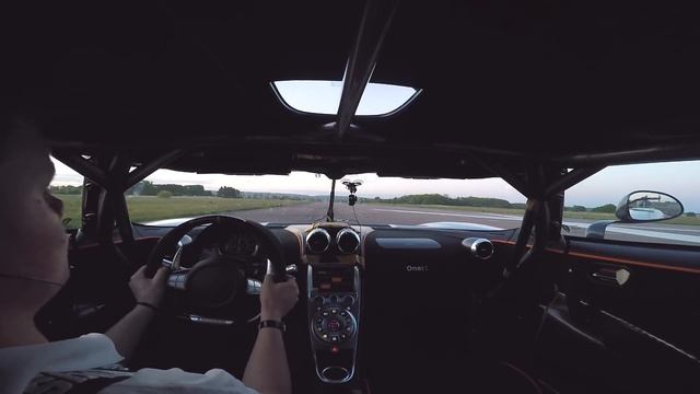 Koenigsegg One:1 0-300-0kmh - Full noise edition смотреть онлайн