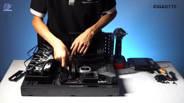 RYZEN 9 3900X | X570 AORUS EXTREME | RX5700 XT | TIMELAPSE BUILD PC смотреть онлайн