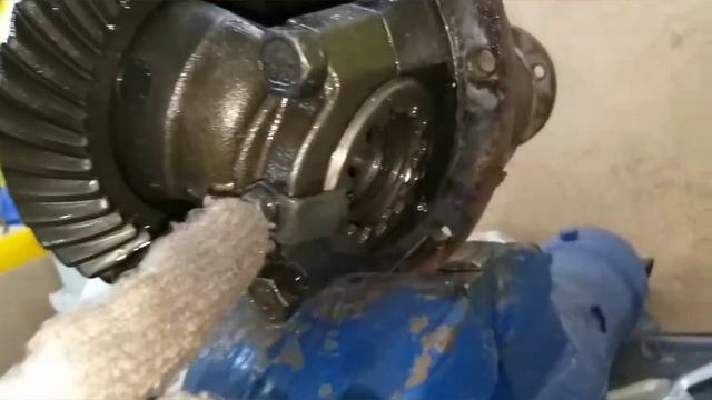 Покупка и установка Блокки от Ижтехно в задний редуктор нивы 2131 смотреть онлайн