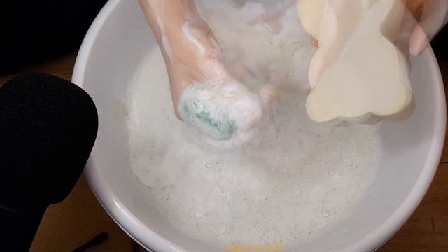 ASMR 💚🍀 Lathering green soaps 🍀💚 смотреть онлайн
