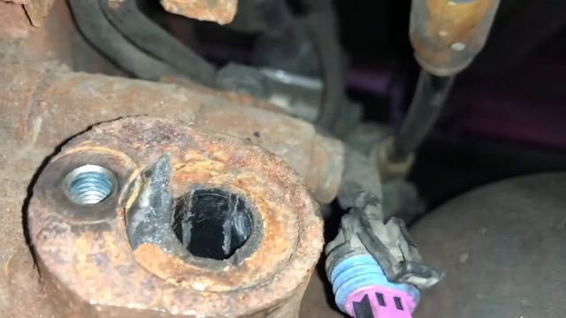 Speed sensor installation, output crankshaft sensor Freightliner Cascadia смотреть онлайн