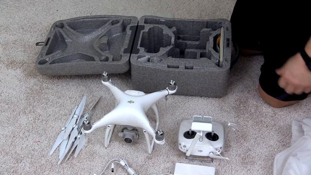 Квадрокоптер Phantom 4 - распаковка и первый запуск