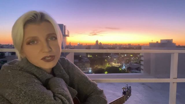 Молиться на гробы смотреть онлайн