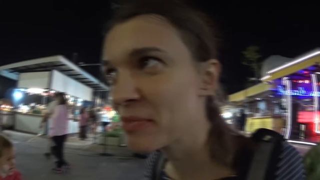 Эпизод 2. Ночной рынок на Джомтьене