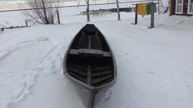 ЛОДКА ПИЖЕМКА ИЗ ПЛАСТИКА ПНД. НА ТАКОЙ САМОДЕЛКЕ МОЖНО ЕЗДИТЬ ПО МЕЛКИМ РЕКАМ. СЕЛО УСТЬ-ЦИЛЬМА. смотреть онлайн
