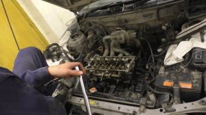 Тойота приехала на 2х цилиндрах. Разбор мотора 4EFE, Corolla. Замена прокладки ГБЦ. [БТ20]