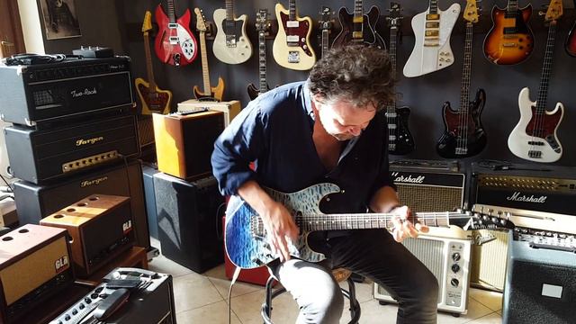 Madi plays Tom Anderson Drop Top on Fargen Olde800 '80s drive channel in Stageshop смотреть онлайн