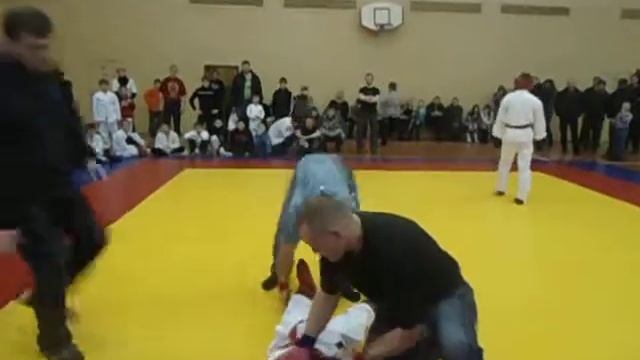 1. Василий Лазарев,(синий)