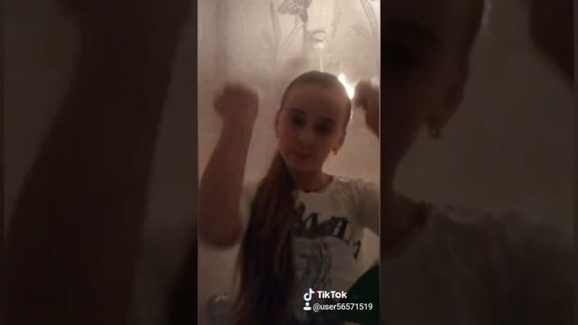 Топ 9 видео в Tik Tok смотреть онлайн
