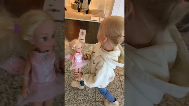 Как думаешь что подарили ???