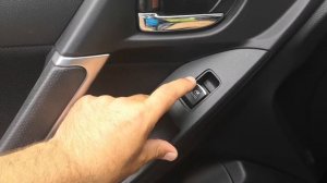 Не поднимается пассажирское стекло Subaru Forester 2017 г.