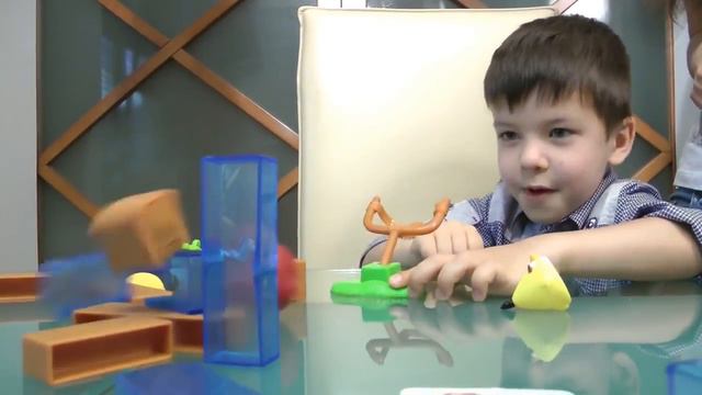 ВИДЕО ДЛЯ ДЕТЕЙ ЧЕЛЛЕНДЖ ИГРАЕМ С МАМОЙ В ANGRY BIRDS ИГРА ДЛЯ ДЕТЕЙ Vlog for kids смотреть онлайн