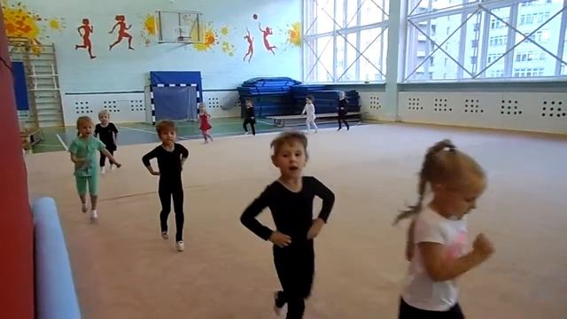 Художественная гимнастика. КХГ "Северная Звезда" на Гражданке СПБ. Радость тренера))) смотреть онлайн
