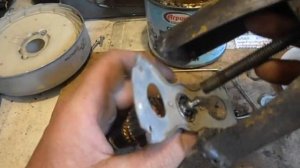 Нюансы при разборке двигателя от пылесоса. Разлетелся подшипник