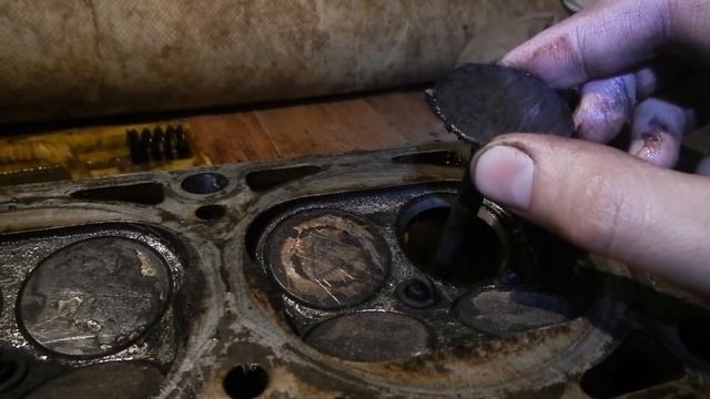 капремонт головки змз 409, замена маслосъемных колпачков, притирка клапанов смотреть онлайн