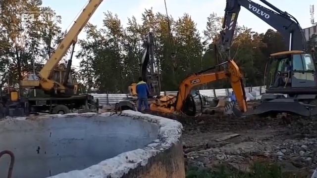 Экскаватор провалился в котлован смотреть онлайн