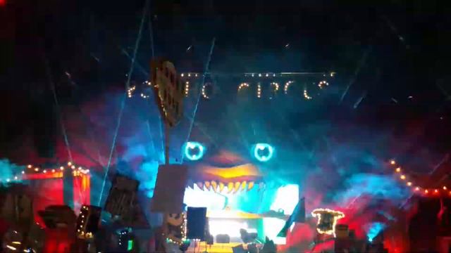 Escape All Hallows Eve 2015 смотреть онлайн